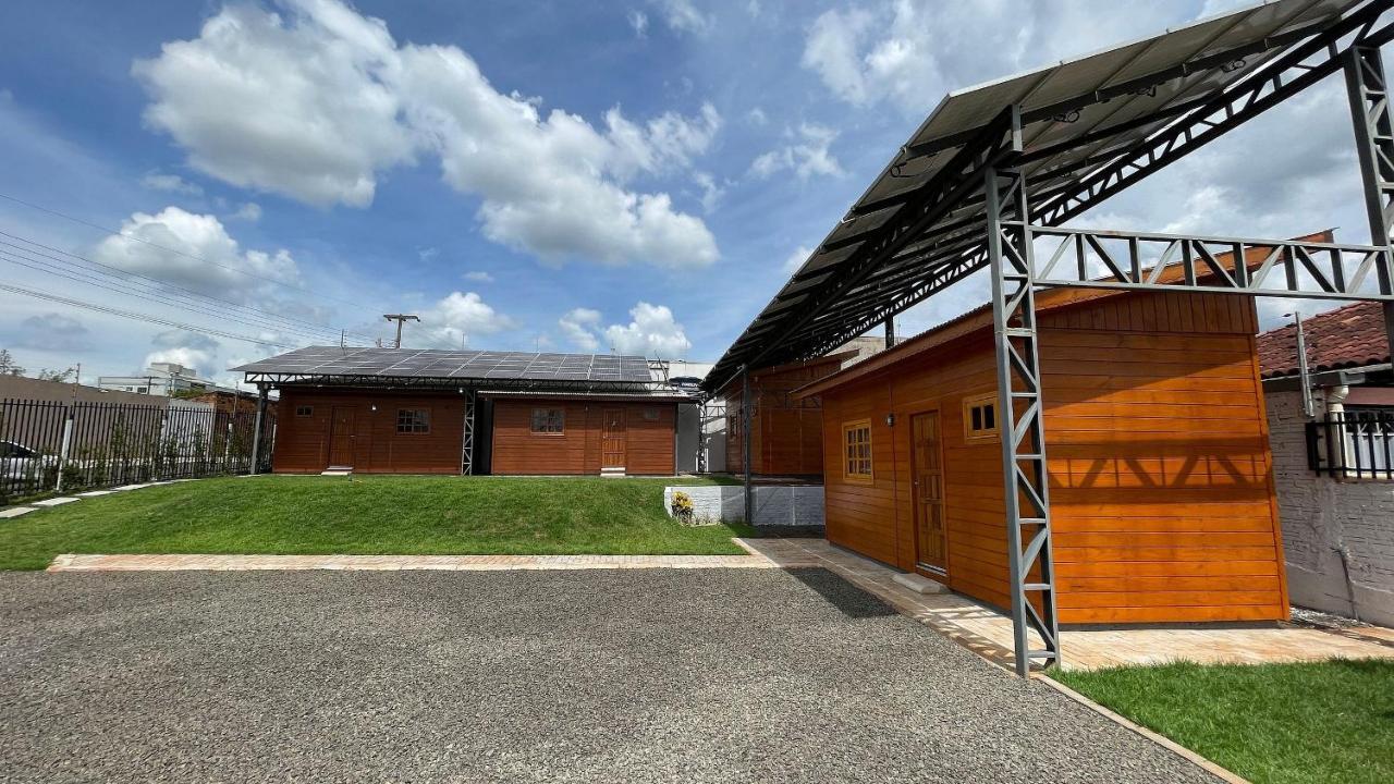 Lindos E Novos Chales Na Regiao Central De Foz Foz do Iguaçu Exterior foto